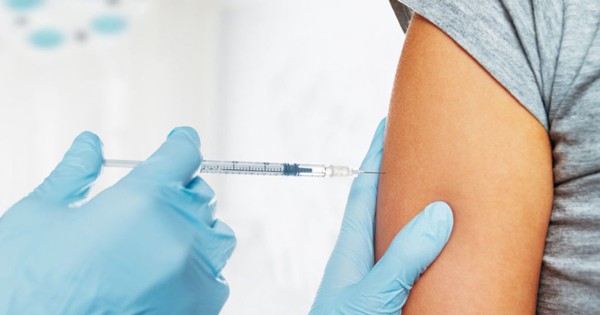 Tiêm vắc xin phòng bệnh cúm